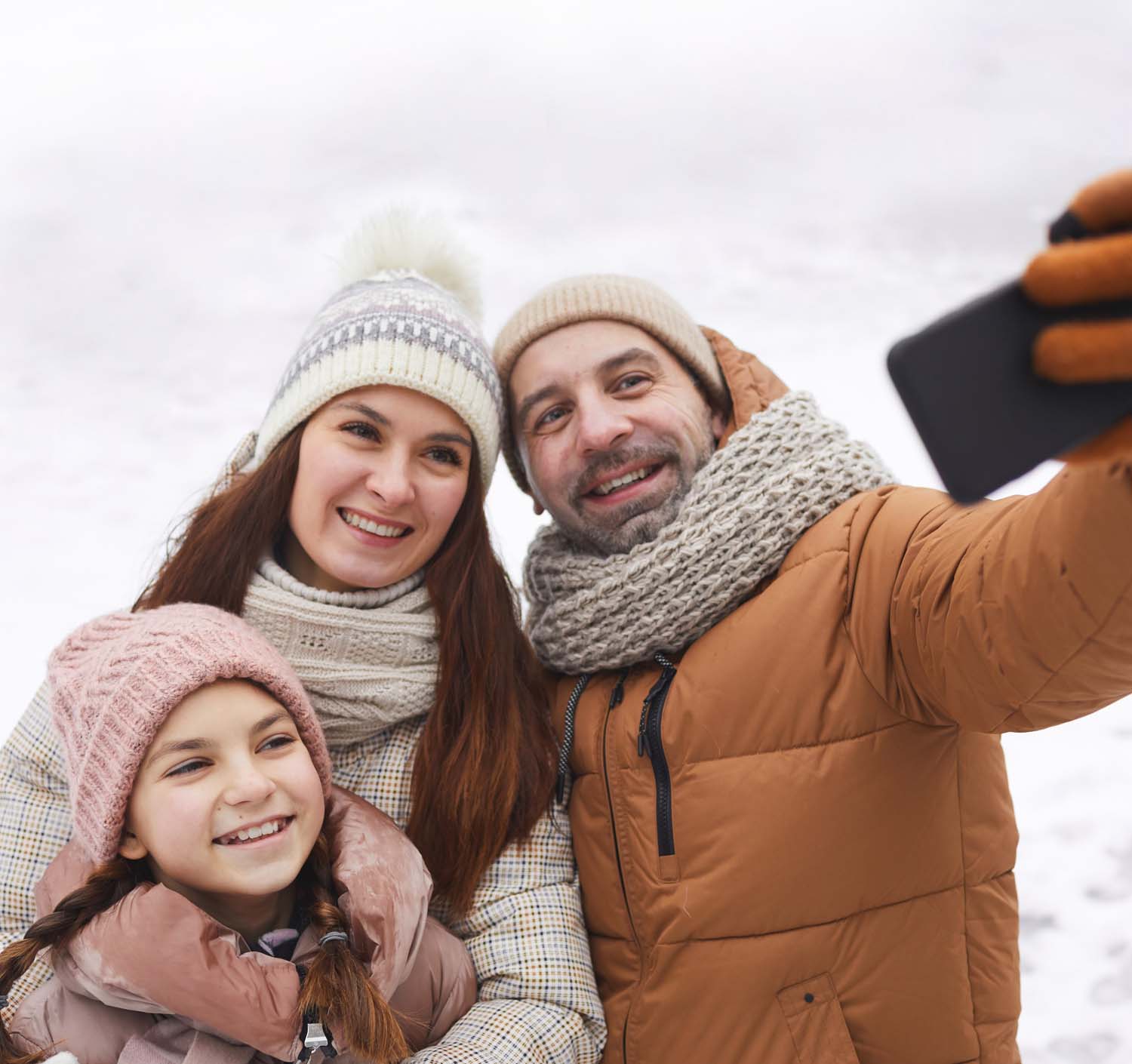 The whole family controls the clock from the app