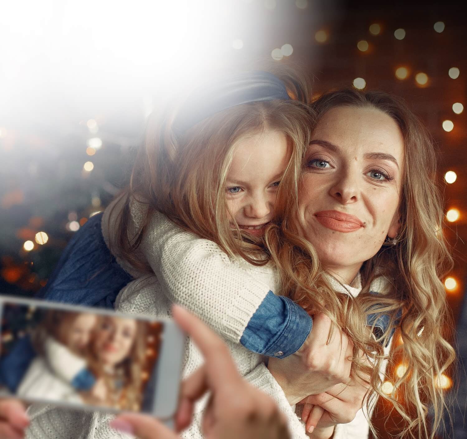 The whole family <br> operates <br> the clock with <br> the App